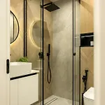 Modern In Center I Steps From By Flat Mаnаger Apartamento *